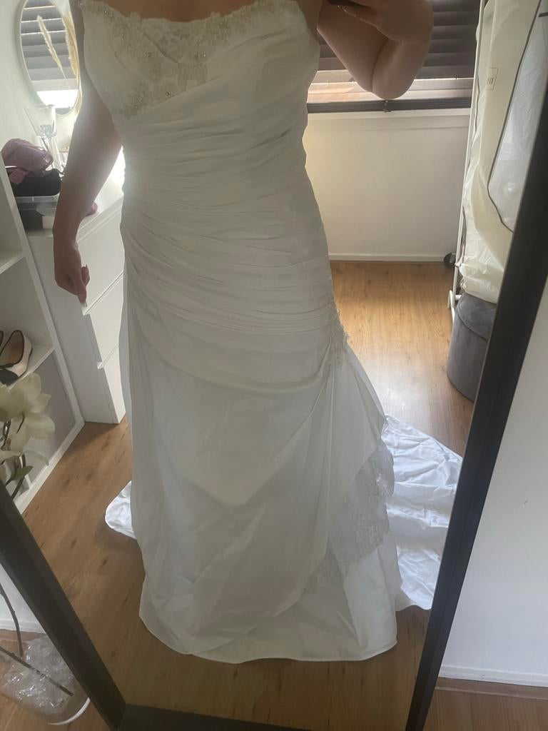 Ladybird Trouwjurk mt 40 met sluier en kanten jasje, Ophalen, Zo goed als nieuw, Wit, Trouwjurk