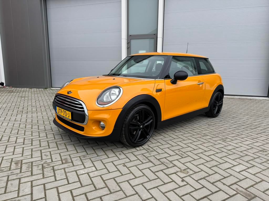 Mini 1.2 ONE 2016 Orange, Auto's, Mini, Particulier, Benzine, Hatchback, Handgeschakeld, Geïmporteerd, Geel, Voorwielaandrijving
