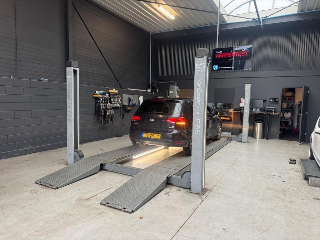 Professionele 4-koloms APK hefbrug (n.p. €12.500) inc Krik', Ophalen, Gebruikt