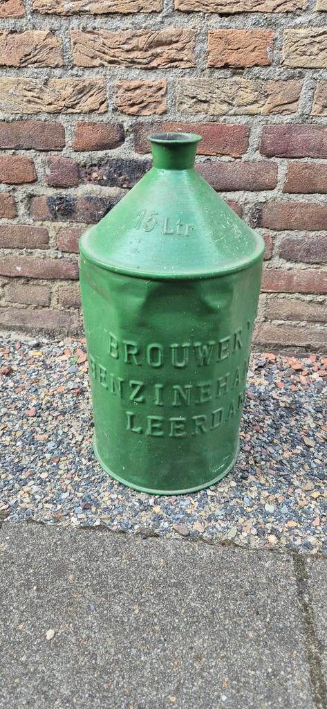 Oude brandstofkan, Ophalen