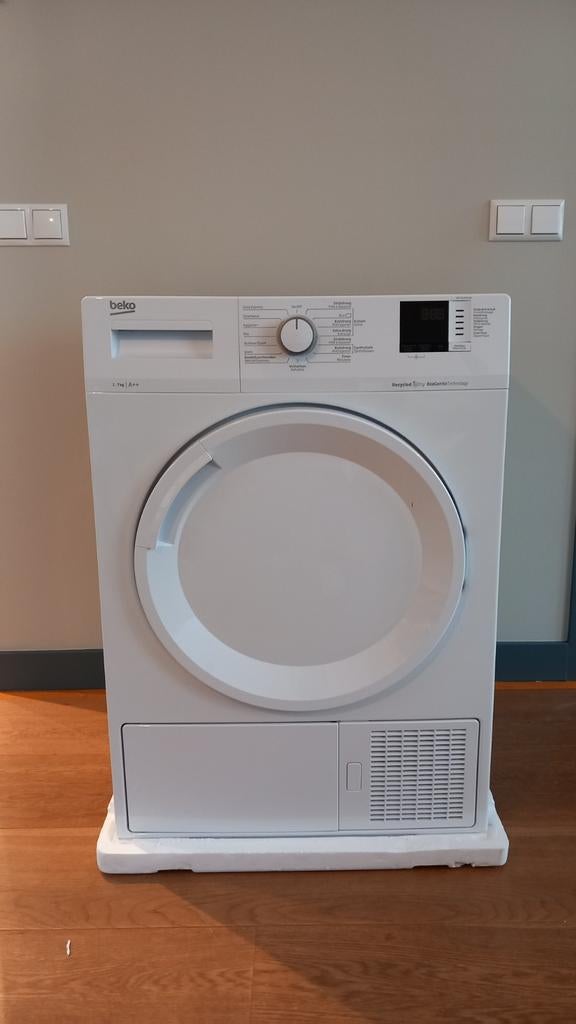 Beko Warmtepompdroger DF7412PA1W, Ophalen, 6 tot 8 kg, Minder dan 85 cm, Zo goed als nieuw