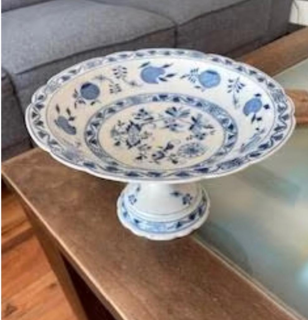 Zwiebelmuster Tazza schaal op voet Regout, Ophalen