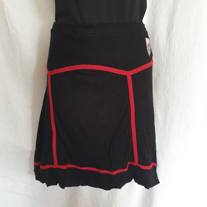 Stoere rok, 2 kanten op draagbaar. Mt M merk Pussy Deluxe, Kleding | Dames, Rokken, Zo goed als nieuw, Maat 38/40 (M), Zwart, Knielengte