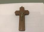 Antiek kruis met een metalen corpus van Jezus., Ophalen of Verzenden, Zo goed als nieuw