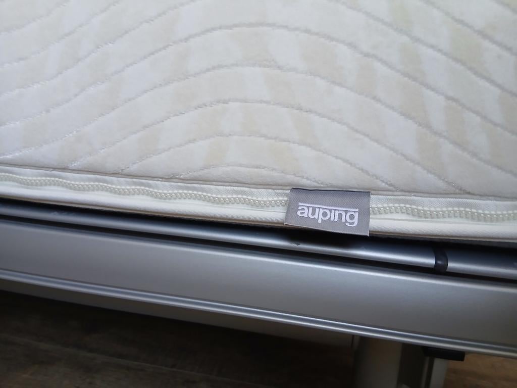 Auping bed met elec verstelbare lattenbodems en matrassen, Bruin, Tweepersoons, Ophalen of Verzenden, 180 cm