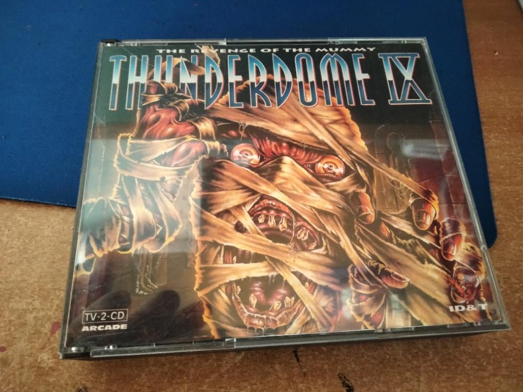 Thunderdome 9 cd box, Cd's en Dvd's, Cd's | Dance en House, Ophalen of Verzenden, Zo goed als nieuw, Overige genres