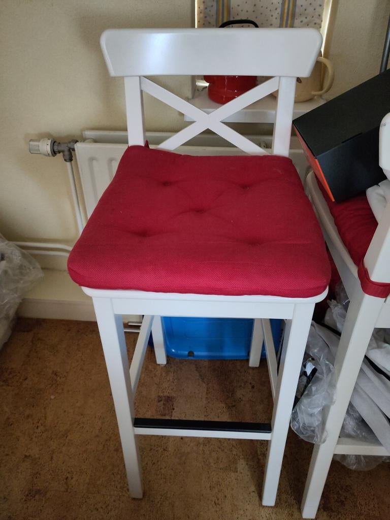 Ikea barkruk 2x met kussen, Ophalen, Met voetsteun, 60 tot 90 cm, Zo goed als nieuw