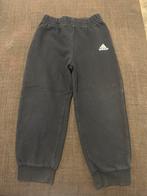Sportbroek adidas 98, Ophalen of Verzenden, Zo goed als nieuw, Jongen, Broek