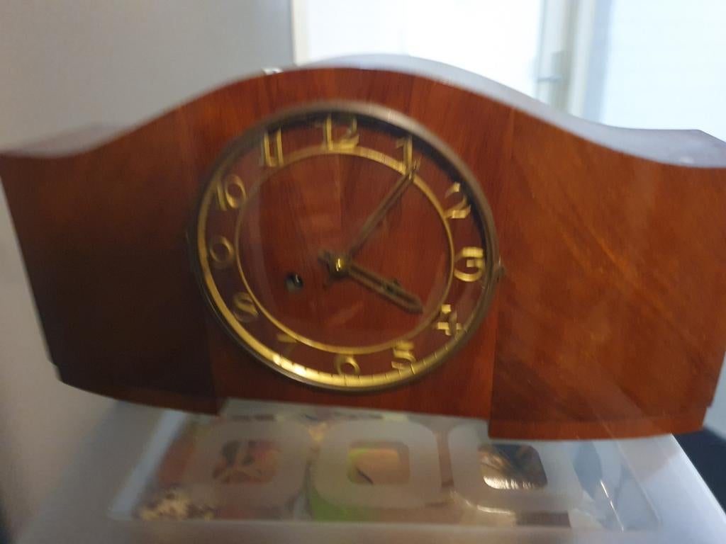 Mooie antieke opwindbare klok, Ophalen of Verzenden