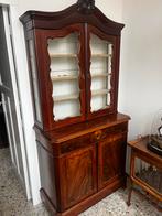 Biedermeier mahonie vitrinekast, Ophalen