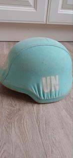 VN/UN kevlar helm met overtrek, Ophalen of Verzenden, Landmacht, Nederland, Helm of Baret