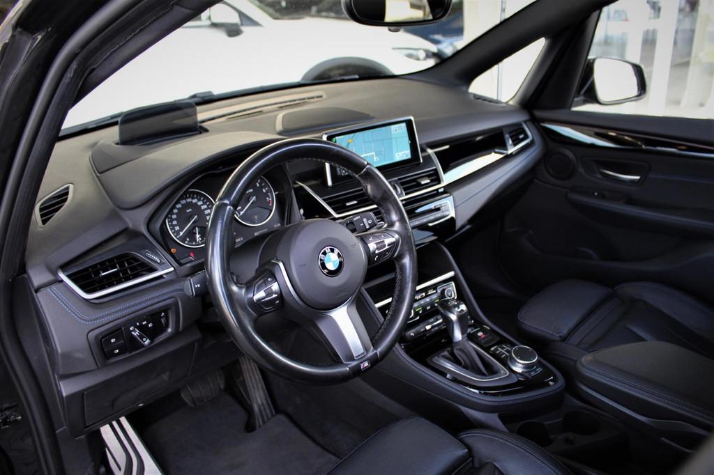 BMW 2-serie Active Tourer 225xe M-Sport | PANORAMA | LEDER |, Auto's, BMW, Automaat, 136 pk, Gebruikt, Zwart