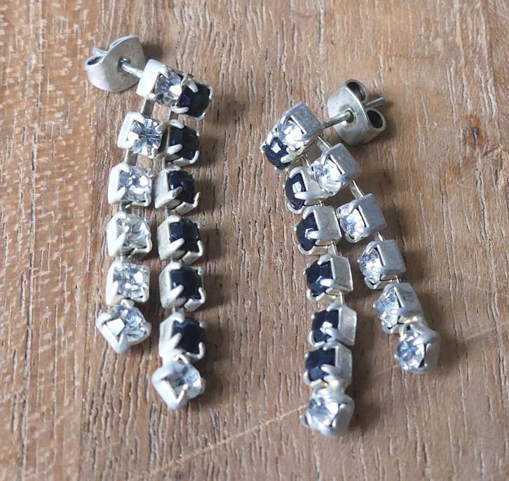 Oorbellen strass oorhangers strass stenen zwart, Sieraden, Tassen en Uiterlijk, Oorbellen, Gebruikt, Hangers, Overige materialen
