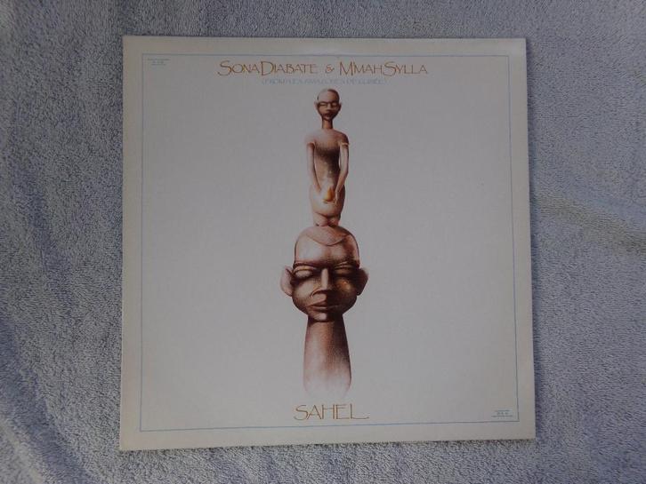 afro 38 : Sona Diabate & M 'Mah Sylla - sahel, Cd's en Dvd's, Vinyl | Wereldmuziek, Zo goed als nieuw, Overige soorten, 12 inch