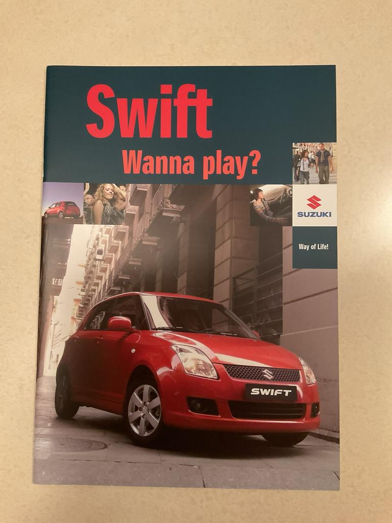 Suzuki Swift Brochure - Nieuwstaat met foto's en specs, Ophalen of Verzenden, Nieuw