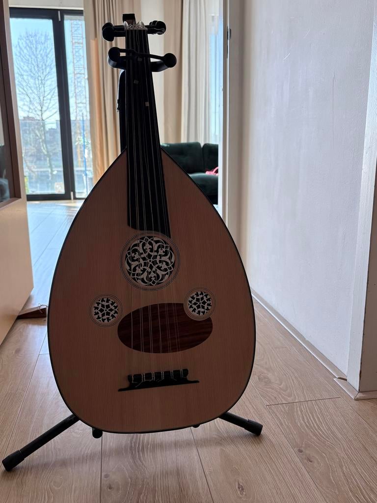 Turkse Oud van Feramis Aktas usta uit Izmir, Muziek en Instrumenten, Snaarinstrumenten | Overige, Ophalen, Zo goed als nieuw, Luit, Saz of Bouzouki