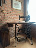 Antieke naaimachine met gietijzeren onderstel, Ophalen of Verzenden