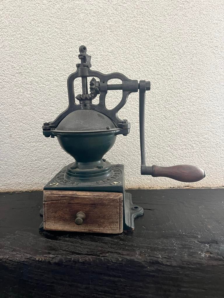 Antieke gietijzeren koffiemolen, Antiek en Kunst, Ophalen of Verzenden