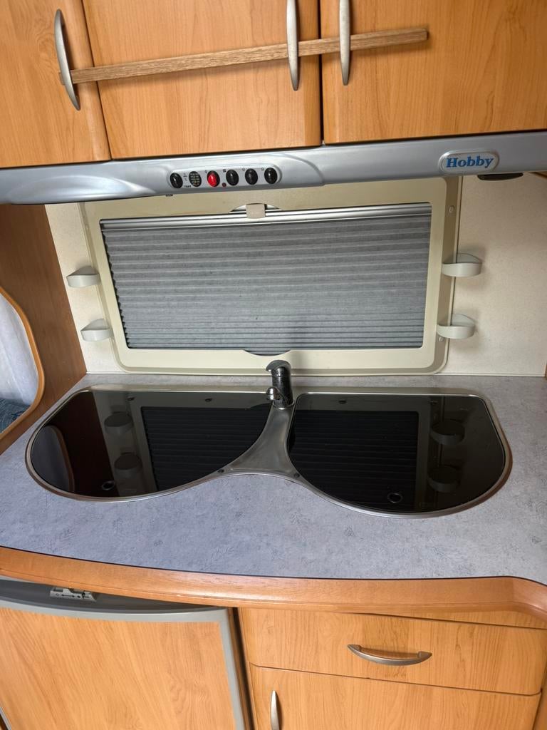 Te koop hobby 30 exellent easy, Caravans en Kamperen, Hobby, Treinzit, Luifel, Particulier