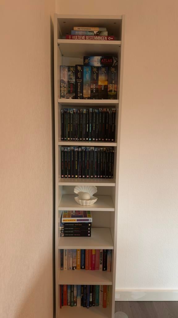 Witte IKEA Billy Boekenkast – 40 x 28 x 202 cm, Huis en Inrichting, Woonaccessoires | Cd- en Dvd-rekken, Ophalen, Nieuw, 150 discs of meer
