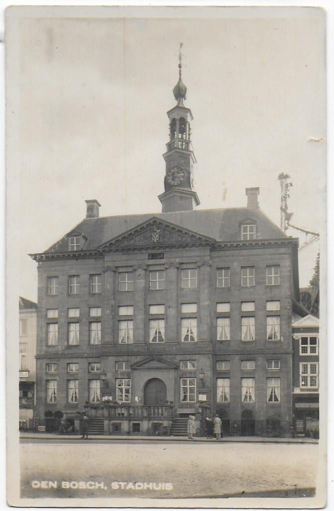 Den Bosch Stadhuis Oude Ongelopen Ansichtkaart ( B1934 ), Ophalen of Verzenden, 1920 tot 1940, Ongelopen, Noord-Brabant