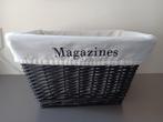 Rieten tijdschriftenmand met katoenen voering Magazines, Gebruikt, Mand, Ophalen of Verzenden, Riet