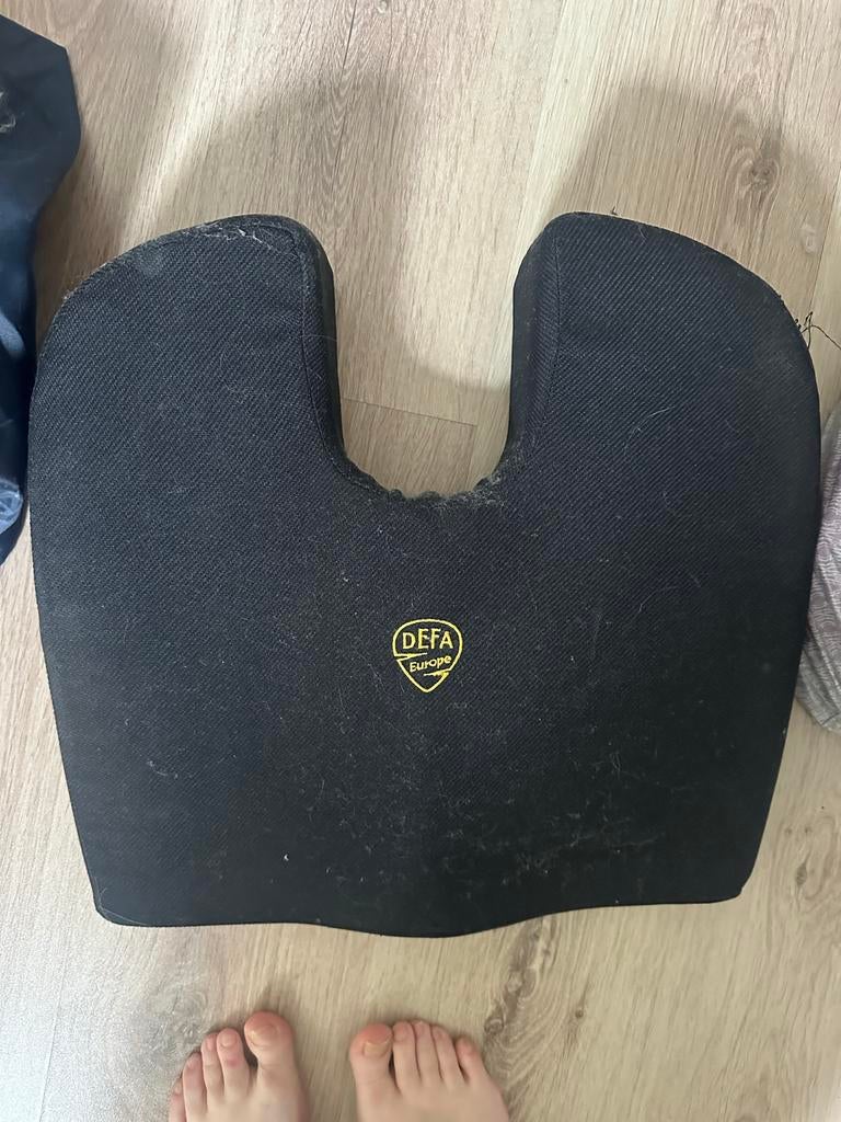 DEFA Europe Ergonomisch Zitkussen - Zwart, Ophalen, Gebruikt, Zwart, Stof