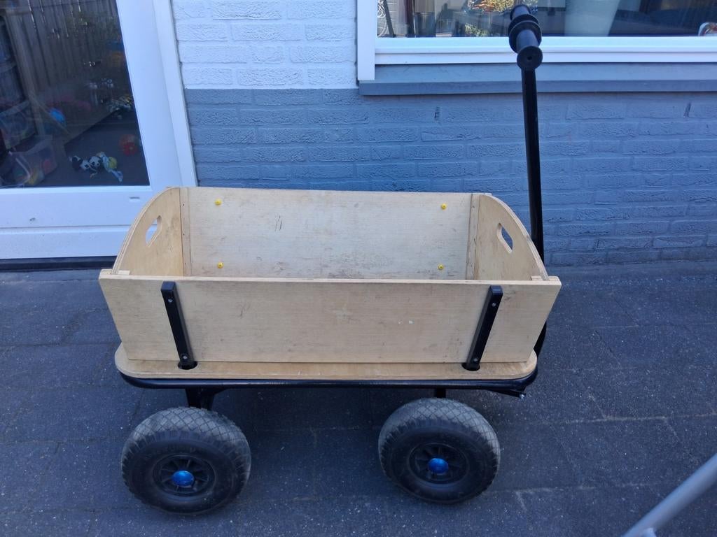 Houten bolderkar met luchtbanden, Ophalen, Gebruikt