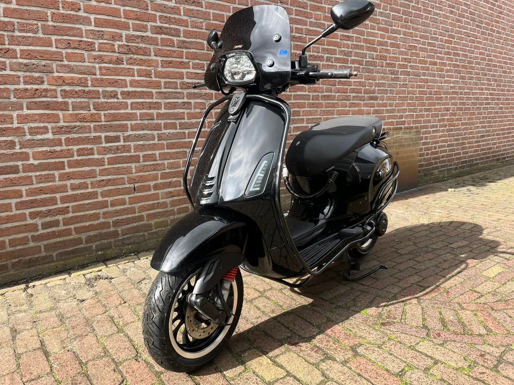 Vespa sprint brom, Ophalen, Zo goed als nieuw, Benzine