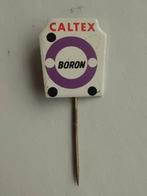 Caltex Boron - jaren 60, Ophalen of Verzenden, Zo goed als nieuw, Merk, Speldje of Pin