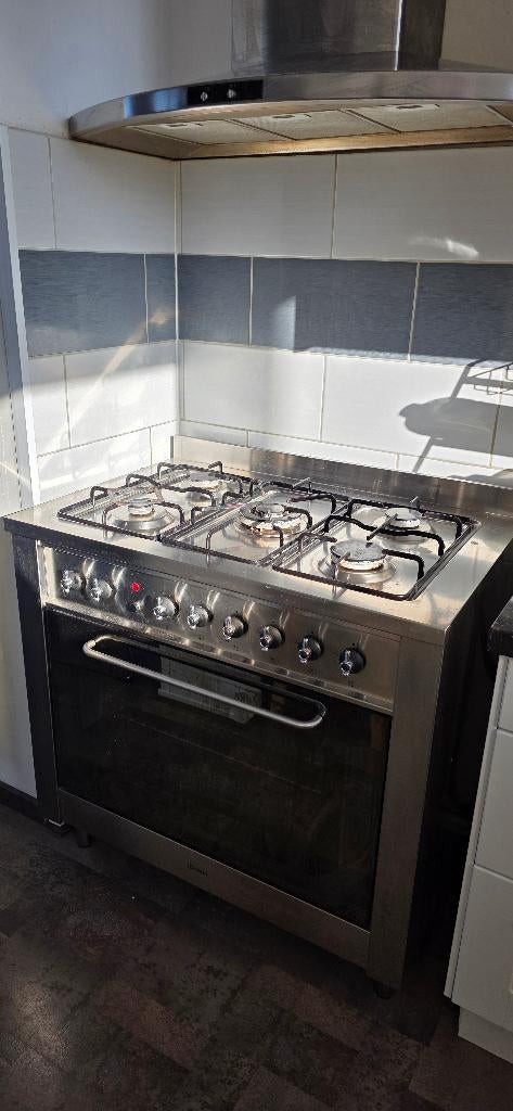 Indesit gasfornui, Ophalen, Gebruikt, Gas, 85 tot 90 cm