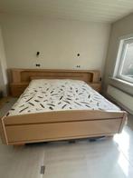 Tweepersoons bed met ombouw en twee nachtkastjes, Ophalen, Gebruikt, Tweepersoons, 180 cm