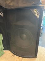 Versterker en twee boxen., Muziek en Instrumenten, Versterkers | Keyboard, Monitor en PA, Ophalen, Zo goed als nieuw, Minder dan 500 watt