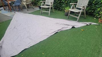 Schaduwdoek grijs 5 x 5 x 5 meter beschikbaar voor biedingen
