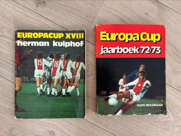 Ajax jaren 70 boeken beschikbaar voor biedingen