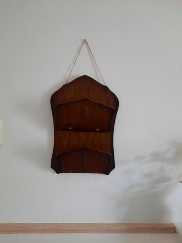 Vintage houten brievenhouder, postbakje beschikbaar voor biedingen