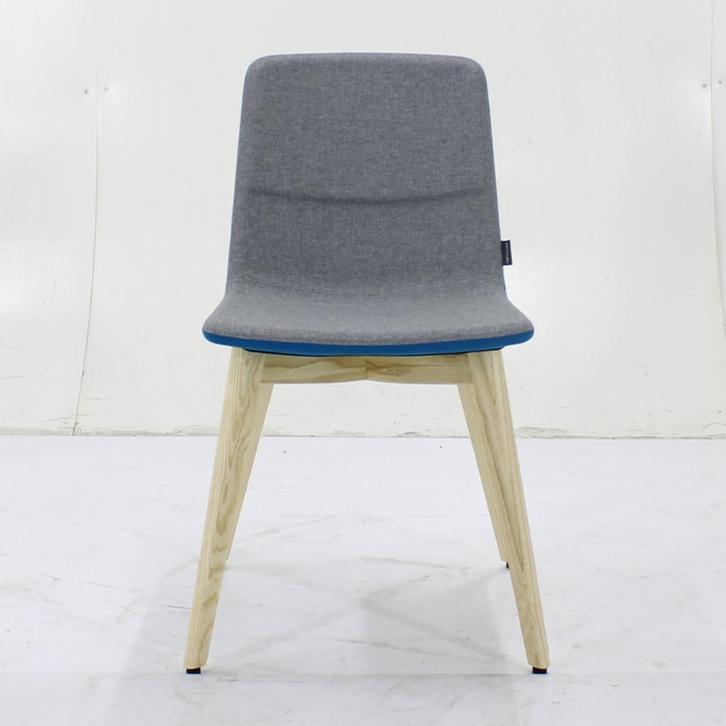 Stoel met houten onderstel, Huis en Inrichting, Stoelen, Gebruikt, Eén, Hout, Stof, Ophalen