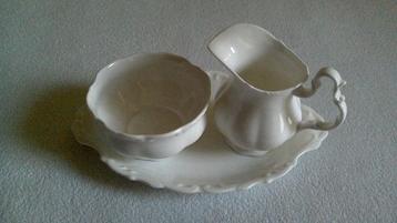 Wit Royal Albert roomstelletje beschikbaar voor biedingen