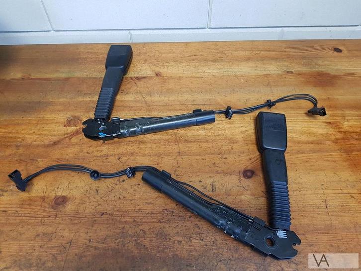 BMW 1 serie E81 E87 / 3 serie E90 E91 gordelspanner €30 /st, Auto-onderdelen, Dashboard en Schakelaars, BMW, Gebruikt, Ophalen of Verzenden