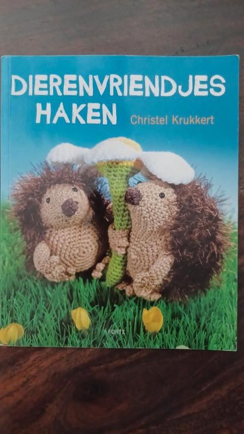 Dierenvriendjes haken, Hobby en Vrije tijd, Breien en Haken, Gebruikt, Haken, Patroon of Boek, Ophalen of Verzenden