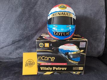 1:2 Helm Vitaly Petrov Lotus Renault GP 2011 beschikbaar voor biedingen