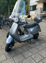 Zo goed als nieuw, scooter van het merk Tym, Fietsen en Brommers, Ophalen, Zo goed als nieuw, Benzine, Overige merken