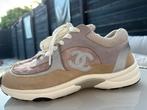Chanel runners dames 39, Ophalen of Verzenden, Zo goed als nieuw, Beige, Sneakers of Gympen
