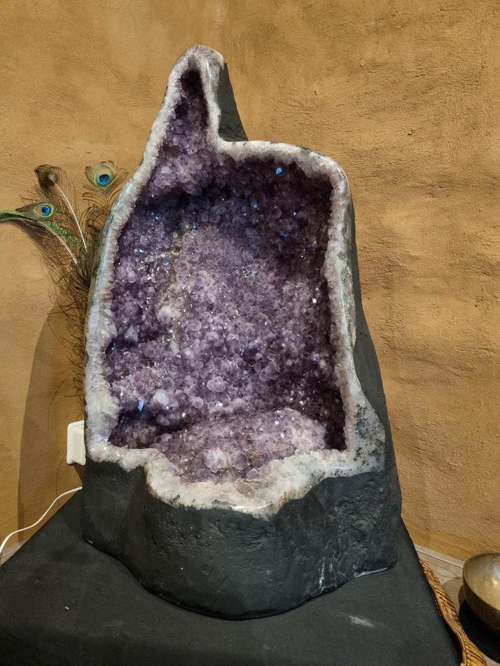 Prachtige Grote Amethist Geode - 214 Kilo Uruguay Kwaliteit, Huis en Inrichting, Woonaccessoires | Overige, Nieuw, Ophalen of Verzenden