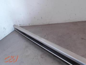 Schuifdeur Rail rechts van een Ford Transit Custom beschikbaar voor biedingen