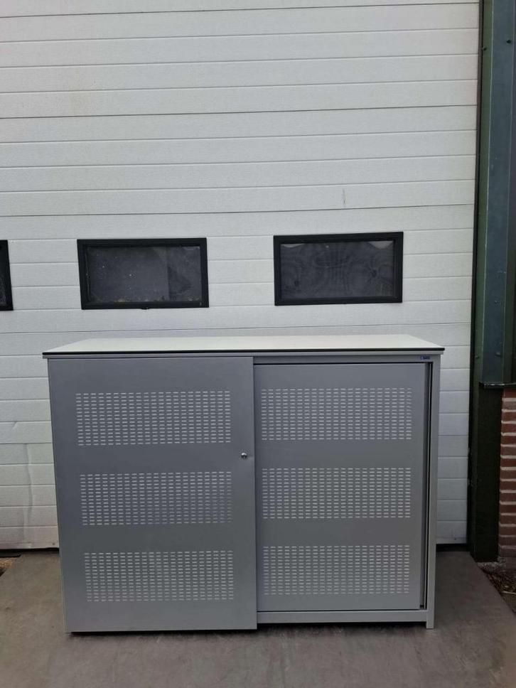 Ahrend akoestische schuifdeur kast, Huis en Inrichting, Kasten | Roldeurkasten en Archiefkasten, Gebruikt, Metaal, Ophalen