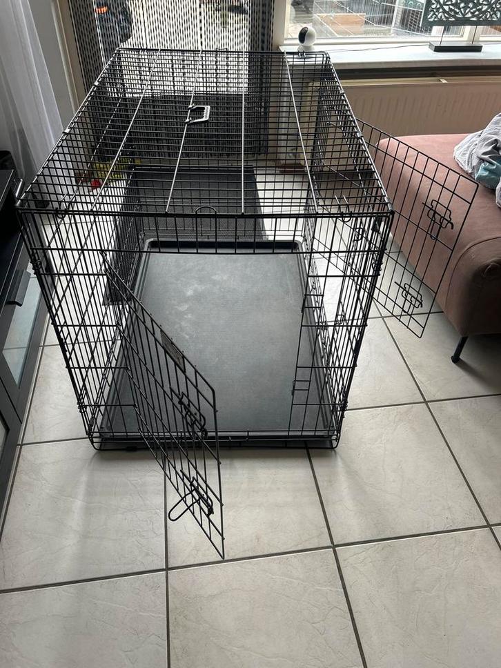 Hondenbench groot 1,05 x 0,70 x 0,75, Dieren en Toebehoren, Hondenbenches, Gebruikt, Ophalen