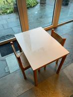 Schilte kindertafel met 2 stoelen, Ophalen, Gebruikt, Tafel(s) en Stoel(en)