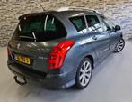 Peugeot 308 SW 1.6 THP Sportium *Panodak*Trekhaak*Nwe APK*!, Auto's, Peugeot, Voorwielaandrijving, Euro 5, Gebruikt, Handgeschakeld