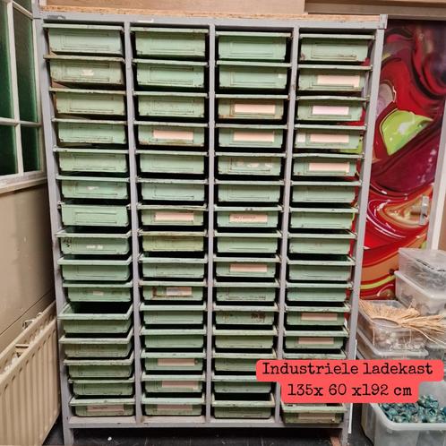 Industriële kast, Antiek en Kunst, Curiosa en Brocante, Ophalen